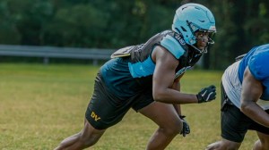 Rodain Smith : de l’intérêt de programmes FBS pour le &laquo;&nbsp;edge rusher&nbsp;&raquo; montréalais